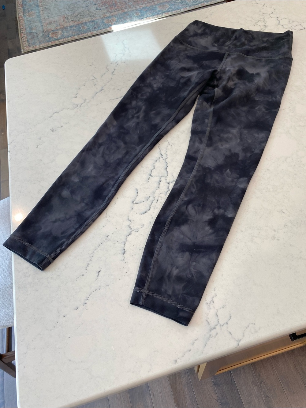 Black Tie-Dye High-Waist Lululemon Wunder Under Leggings 25” inseam, size 6